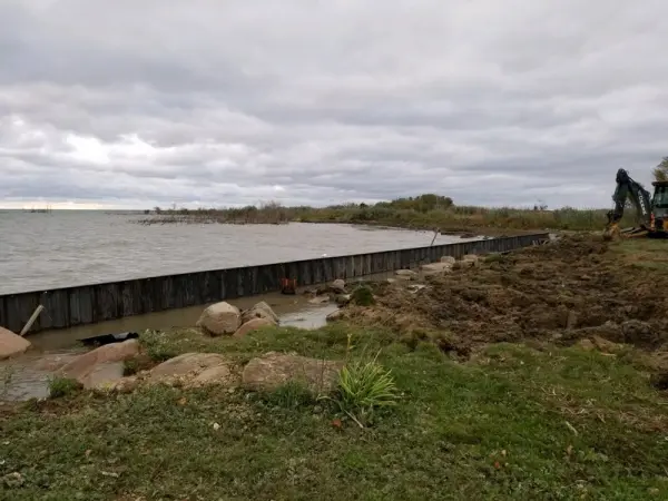 Sheet Piling - Huron Pointe Seawalls 